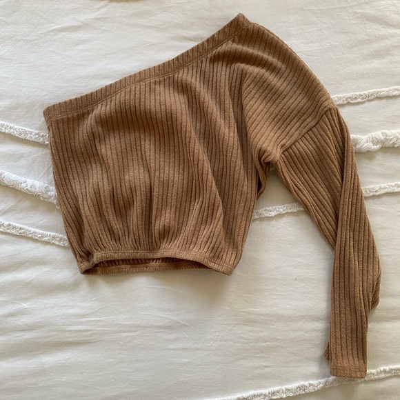 One Shoulder Sweater - Picture 8 of 8